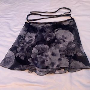 Ballet Tie Skirt- size M